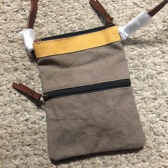 NWT Mona B Sunny Crossbody Purse - Picture 5 of 5
